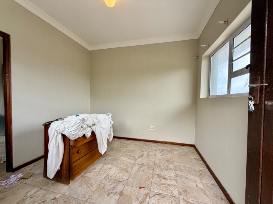 5 Bedroom Property for Sale in Seaview Eastern Cape